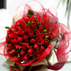 50 Red roses bunch with Net Packing cake delivery Delhi