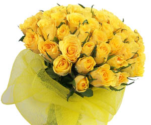A Bunch of 50 Yellow Roses cake delivery Delhi